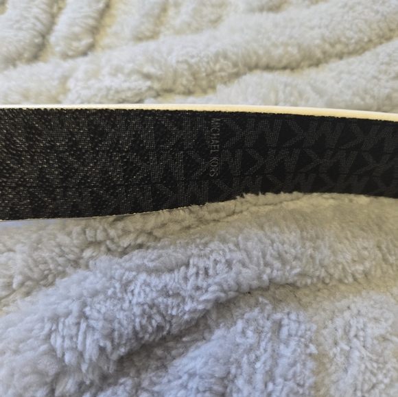 Michael Kors Reversible Black/White Belt for Women 40in Width 1.25 In NWOT - Picture 6 of 6